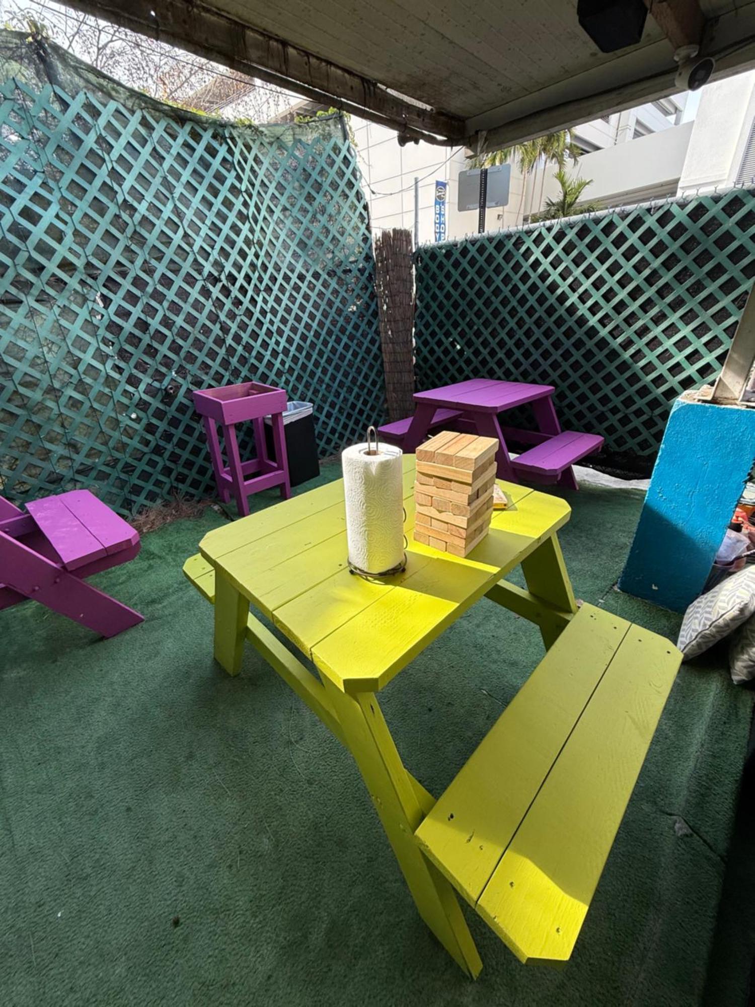 Oqp Vacations Vandrarhem Miami Exteriör bild